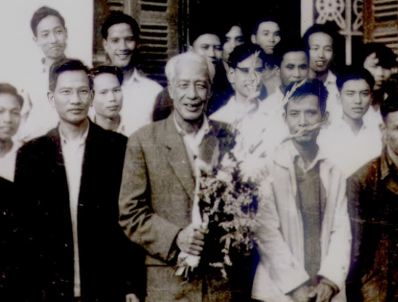 Thầy giáo Hoàng Thiếu Sơn - Người gieo hạt cho đời