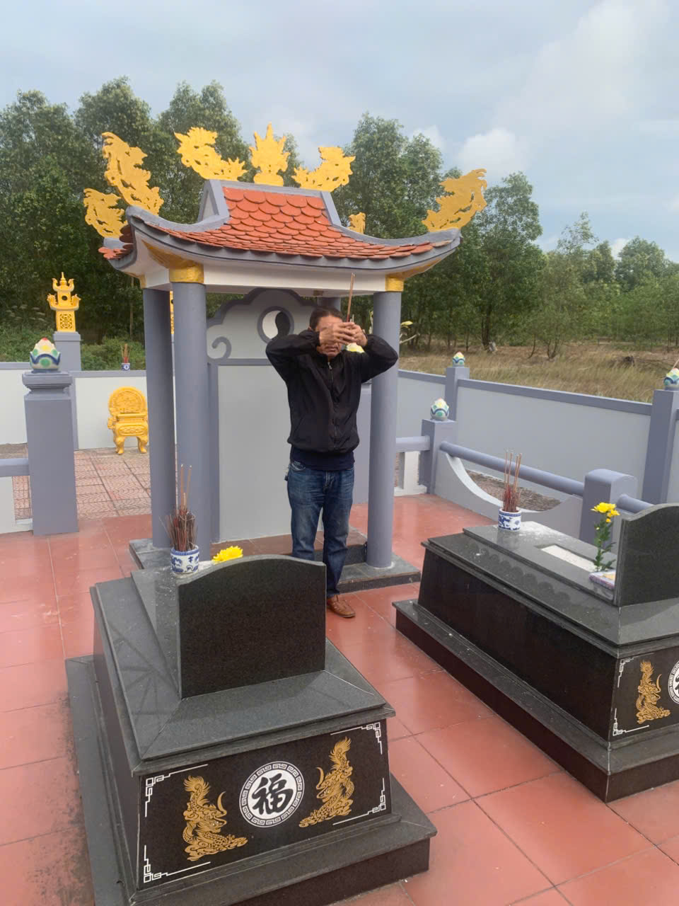 ton tao lang cu thuong 04